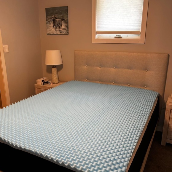 Queen Gel Memory Foam Mattress Topper | 2” Cooling - Picture 1 of 5